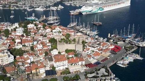 Marmaris Bayrama Hazır Durumda