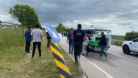 Çanakkale'de Trafik Kazası: 2 Ölü, 3 Yaralı