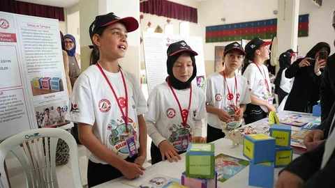Sındırgı'da Bilim Fuarı Coşkusu
