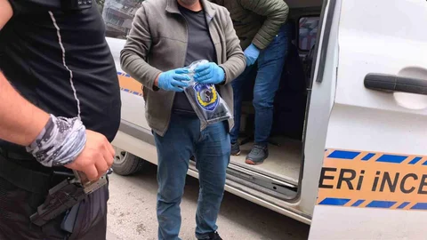Polisten Kaçan Şüpheliyi Yakaladılar