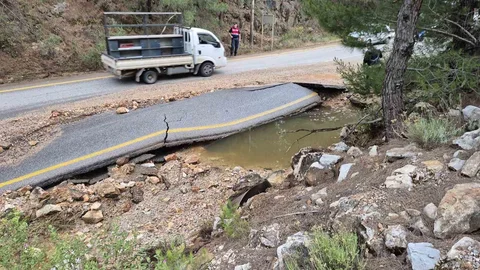 Bodrum'da Ana İsale Hattı Patladı