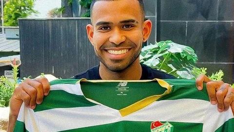 Bursaspor'da Yabancı Hasreti Sona Erdi