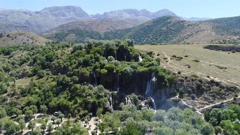 Erzincan'da Girlevik Şelalesi Coştu