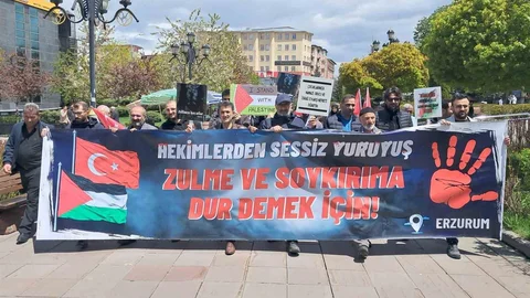Erzurum'da Sağlıkçılar Gazze İçin Yürüdü