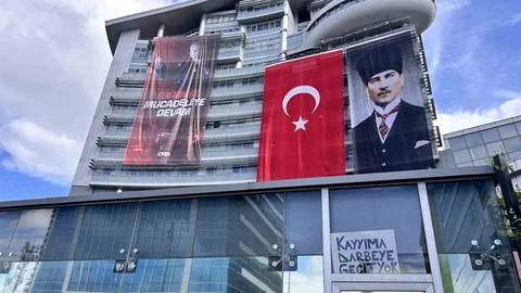 CHP Genel Merkezi'nde Tartışma Çıktı