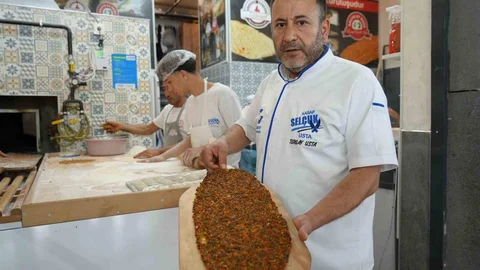 Gaziantep'te Lahmacun Fiyatları 180 TL