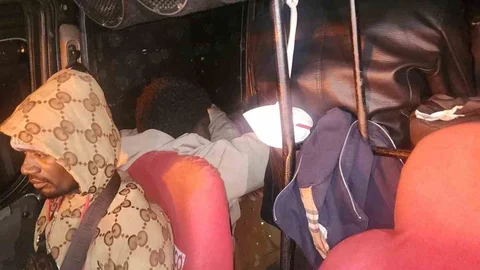 İzmir'de Göçmen Kaçakçılığı Operasyonu