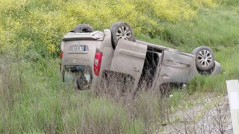 Bolu'da Takla Atan Araçta İki Yaralı