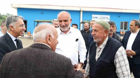 Canik Belediyesi Kurban Pazarı'na Yoğun İlgi