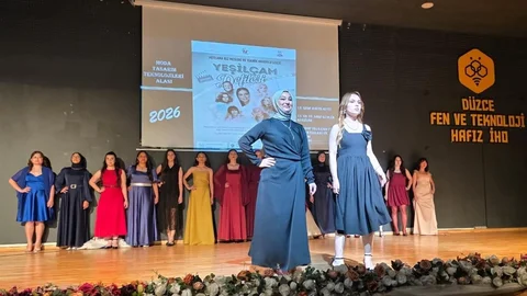 Düzce'de Öğrencilerden Yeşilçam Defilesi