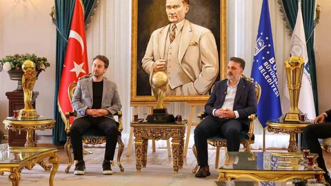 Bursa'da Şampiyon Hentbol Takımının Ziyareti