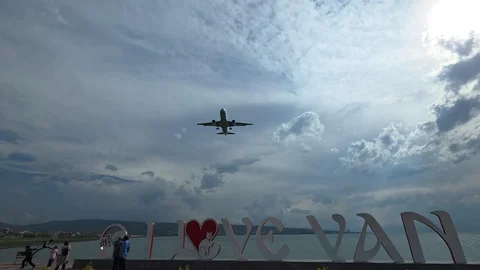 Olumsuz Hava Şartları Van Uçuşunu Etkiledi