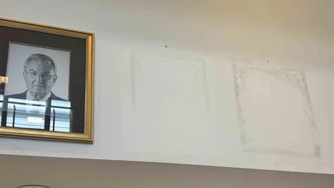 CHP Genel Merkezi'nde Gergin Anlar