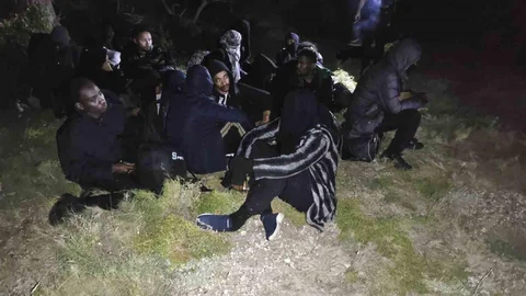 İzmir'de 29 Düzensiz Göçmen Yakalandı