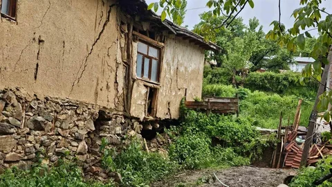 Tokat'ta Heyelan Nedeniyle Evler Tahliye Edildi