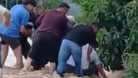 Mersin'de Sel Suyuna Kapılan Kişi Kurtarıldı