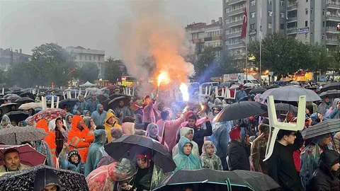 Çorum FK Final Maçını Yağmur Altında İzledi