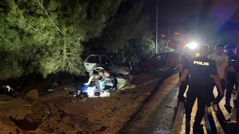 Adana'da Trafik Kazası: İki Ölü, Bir Yaralı Çocuk