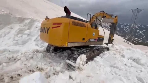 Şırnak'ta Karla Mücadele Devam Ediyor
