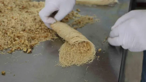 Diyarbakır'da Tatlıcılar Bayramda Yoğun Çalışıyor