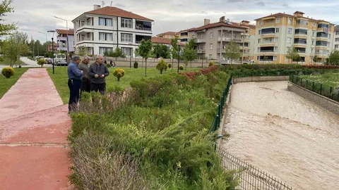 Kuruyan Delibaş Deresi Yeniden Aktı