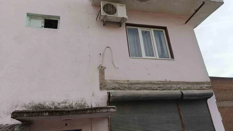 Aydın'da Balkon Çöktü