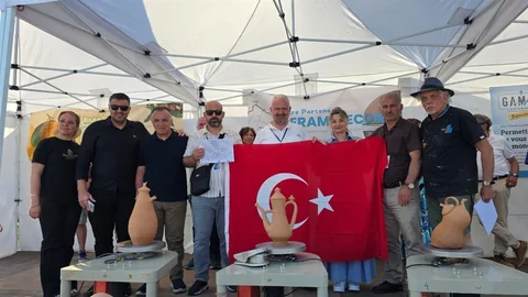 Menemen Çömlekçiliği Fransa'da Öne Çıktı