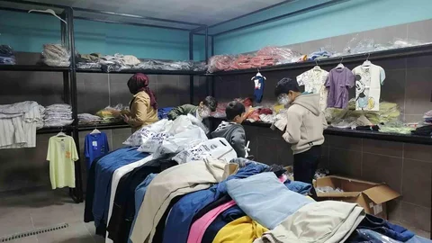 Dilovası’nda Bayramlık Kıyafet Yardımı
