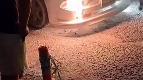 Diyarbakır'da Minibüs Yangını Paniğe Neden Oldu