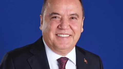 Muhittin Böcek'in ALDAŞ Dosyasında Ev Hapsi Kararı