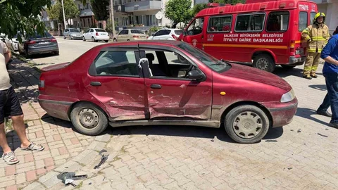 Balıkesir'de Trafik Kazası: 3 Yaralı