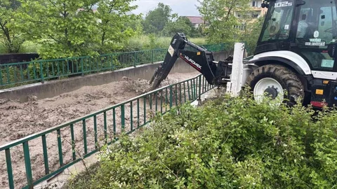 Debisi Artan Dere Taştı, Köyde Tedirginlik Oluştu