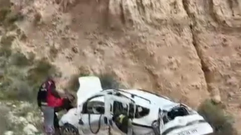 Kars'ta Uçurumdan Düşen Araçta Kurtuluş Anı