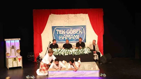Erzurum Tiyatrosu Ordu'da Performans Sergiledi