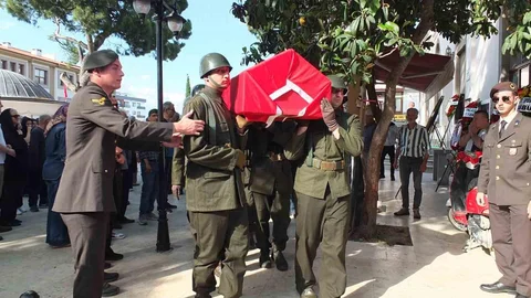 Emekli Astsubaya Veda Töreni