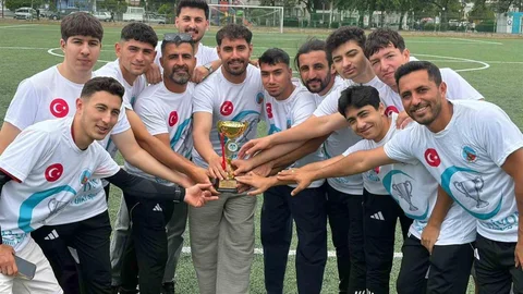 Salihli Ülküspor Kupa Sevinci Yaşıyor