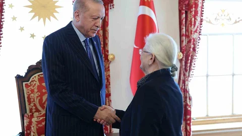Cumhurbaşkanı Erdoğan, Menderes Ailelerini Kabul Etti