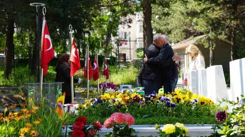 Şehit Aileleri Ankara'da Şehitlikleri Ziyaret Etti