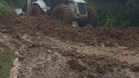 Artvin'de Sağanak Yağışlar Taşkınlara Yol Açtı