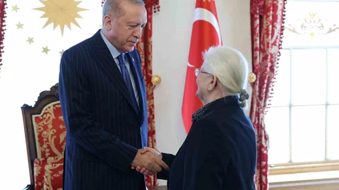 Demokrasi Şehitleri Aileleri Dolmabahçe’de Bulundu