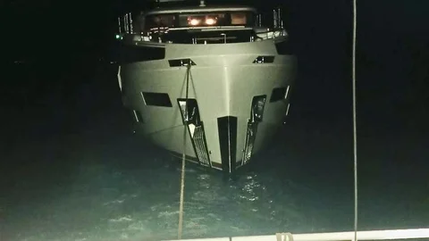 Çanakkale Boğazı'nda Tekne Kurtarıldı