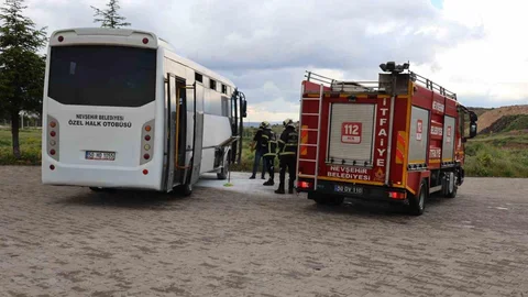 Nevşehir'de Park Halindeki Otobüs Yangını