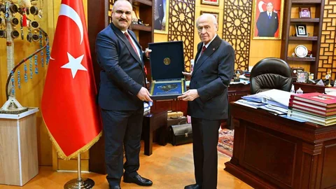 MHP Lideri Bahçeli Kerkük Valisi Ağa’yı Karşıladı