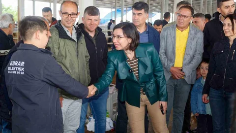 Uşak'ta Hayvan Pazarı Ziyareti