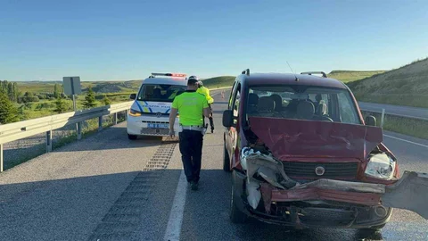 Yozgat’ta İki Araç Çarpıştı