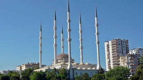 Mersin ve İlçeleri İçin Bayram Namazı Vakitleri Belli Oldu: İşte İlçe İlçe Namaz Vakitleri
