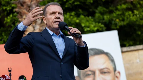Vahap Seçer’den CHP’lilere Birlik Çağrısı: "Zor Günlerde Bir Arada Olmak CHP’lilere Yakışır"
