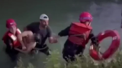Adana'da Sulama Kanalına Düşen Genç Kurtarıldı