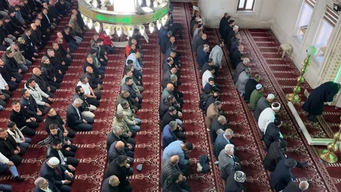Yüksekova'da Bayram Namazı Coşkusu