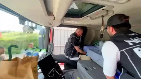 Hatay'da Tırda Uyuşturucu Yakalandı